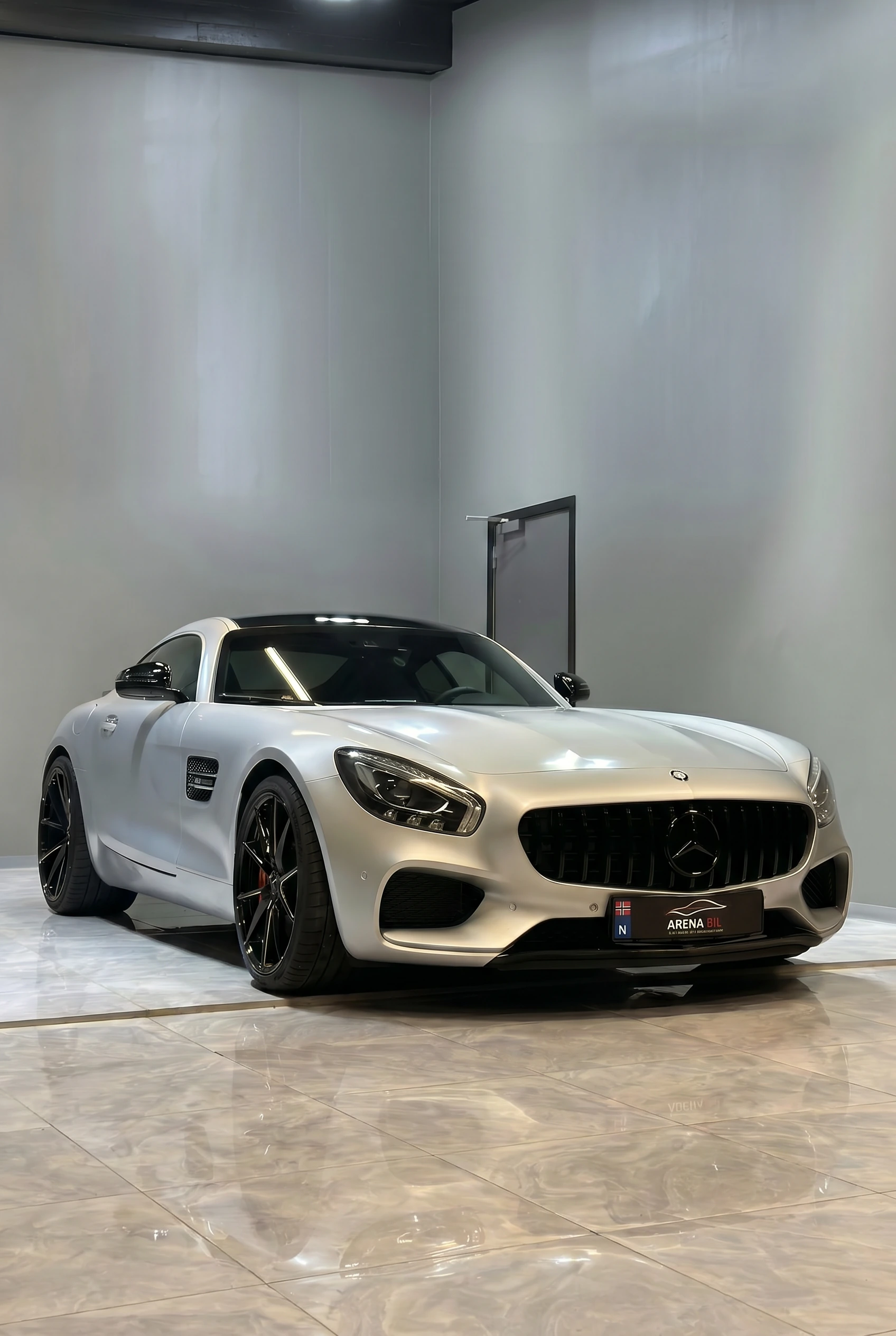 Arena Bil – Mercedes showroom
